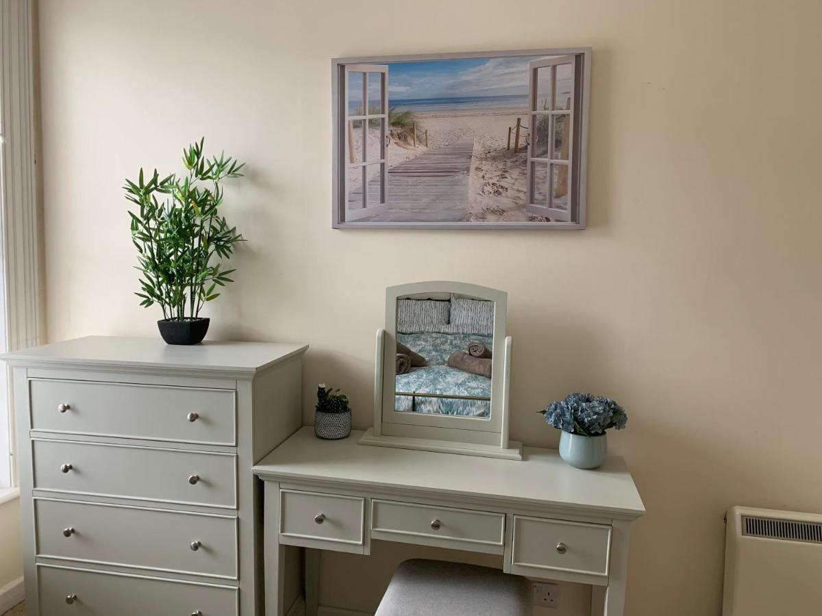 Bougainvillea Ventnor Exterior photo